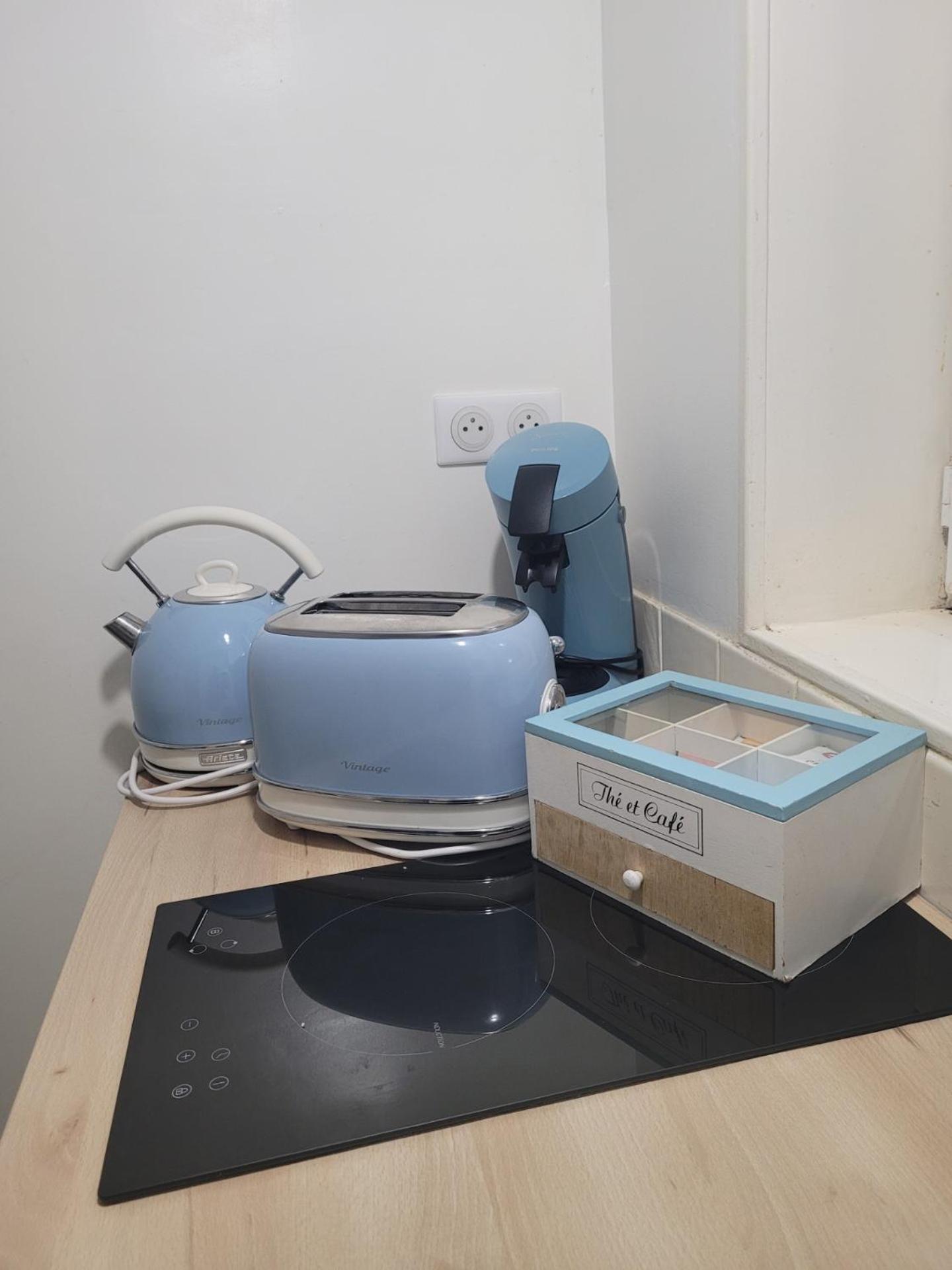 L'établissement LA PLAGE A 2 PAS , vous propose 4 appartements neufs avec services , lits faits à votre arrivée , serviettes de toilette , ménage , Wifi , en hyper centre , Vue mer à 50m , tout est accessible à pied Dieppe Exterior foto