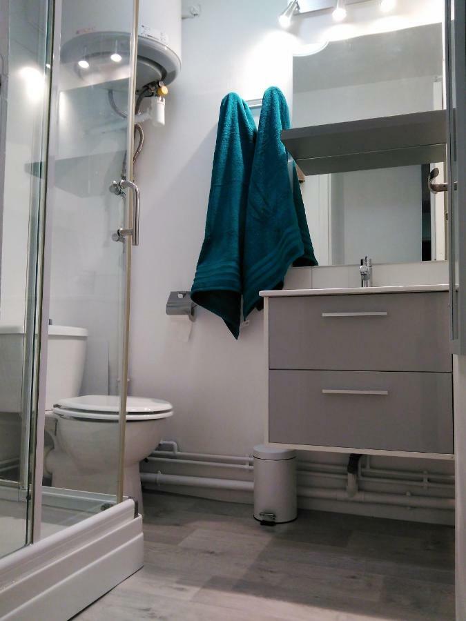 L'établissement LA PLAGE A 2 PAS , vous propose 4 appartements neufs avec services , lits faits à votre arrivée , serviettes de toilette , ménage , Wifi , en hyper centre , Vue mer à 50m , tout est accessible à pied Dieppe Exterior foto